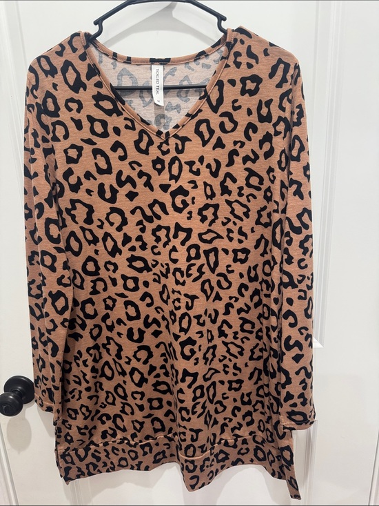 Tickled teal Tops - Tickled Teal Women’s Leopard V-Neck Long Sleeve Top - Brown/Black